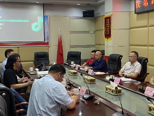 杨润星接见雨果跨境BG总裁刘宏一行-2.jpg